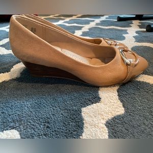 Like new tan wedges; buckle accent